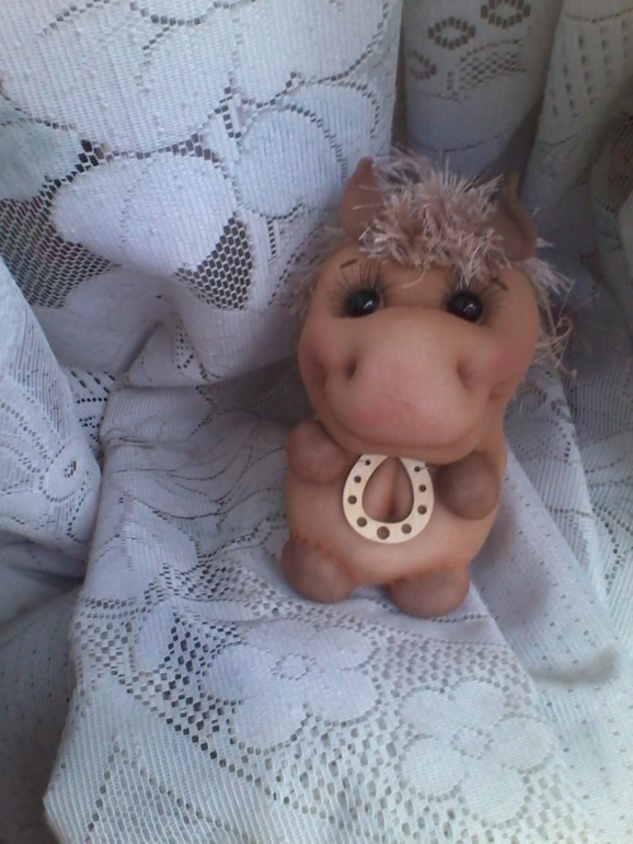 Поколдовала с капроном)))