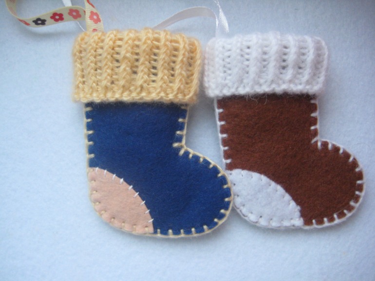 Елочные игрушки ищут дом