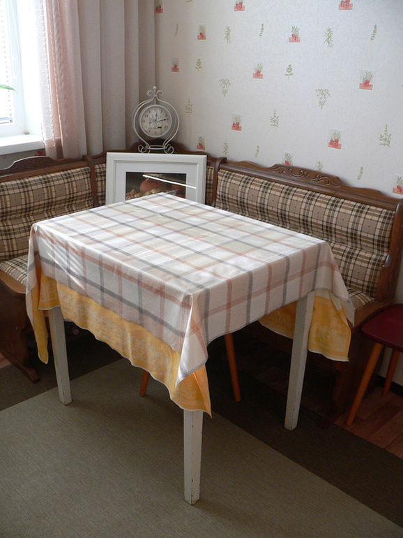 Стол на кухню