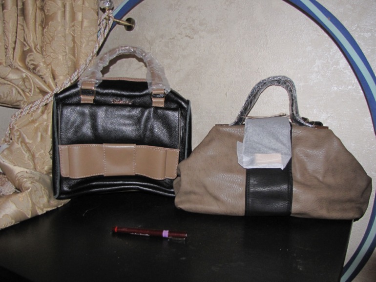 Хвастики по доступным сумочкам.