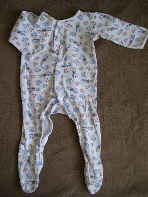 Одежда для мальчика Mothercare (толстовка, джинсы, рубашка, шорты, слипы). Б/у очень мало. От 3 до 18 месяцев.