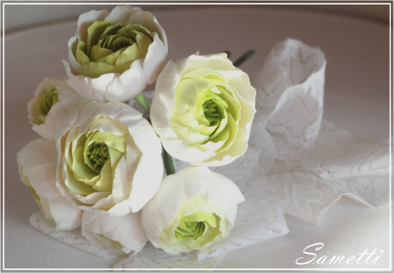 Букет ранункулюсов