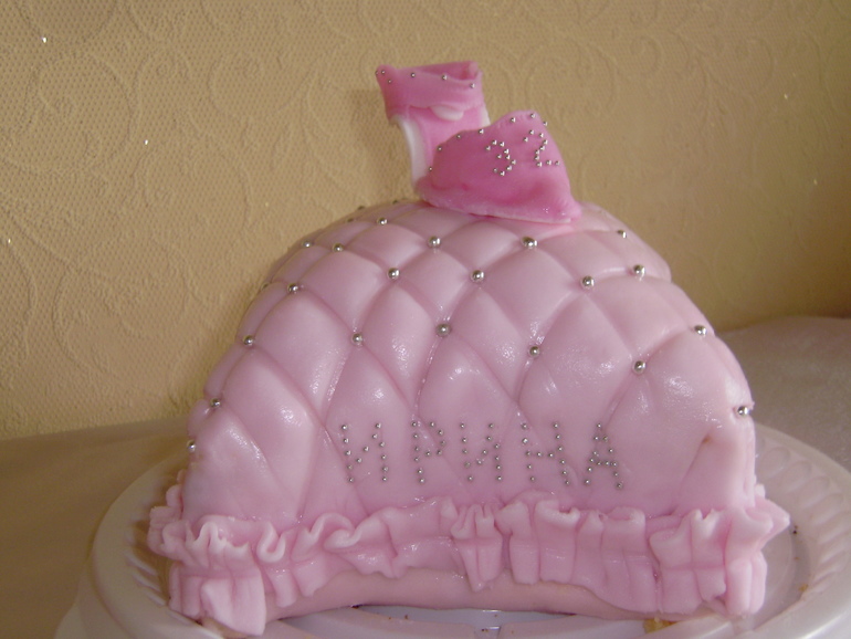 Первые тортики из мастики