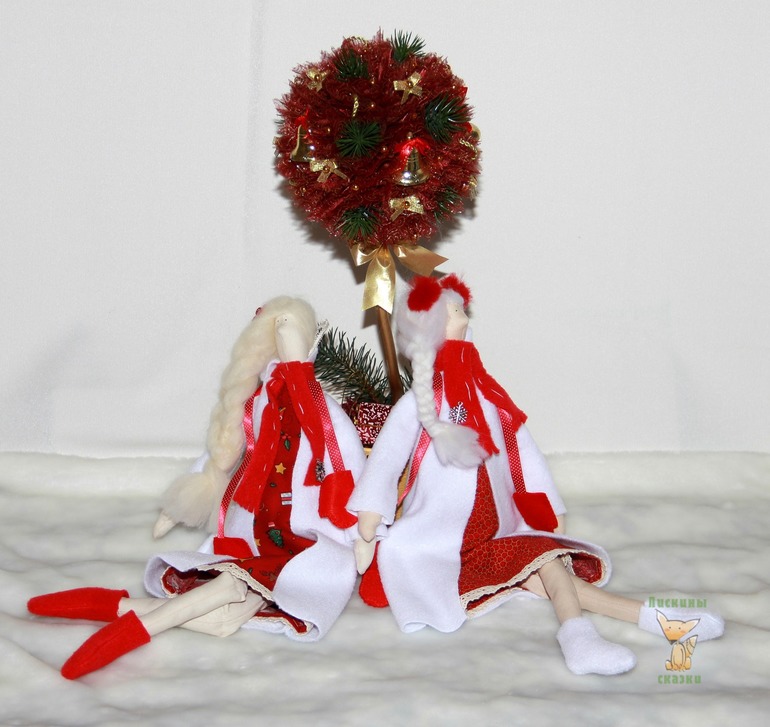 Снегурочки-подружки