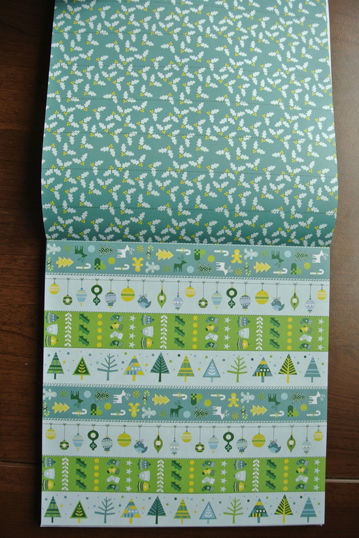 Новогодние украшения от Клевер. Не удержалась.