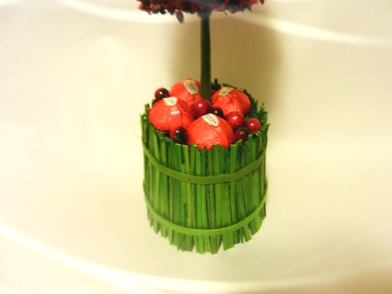 Выросла у меня еще одна елочка =)