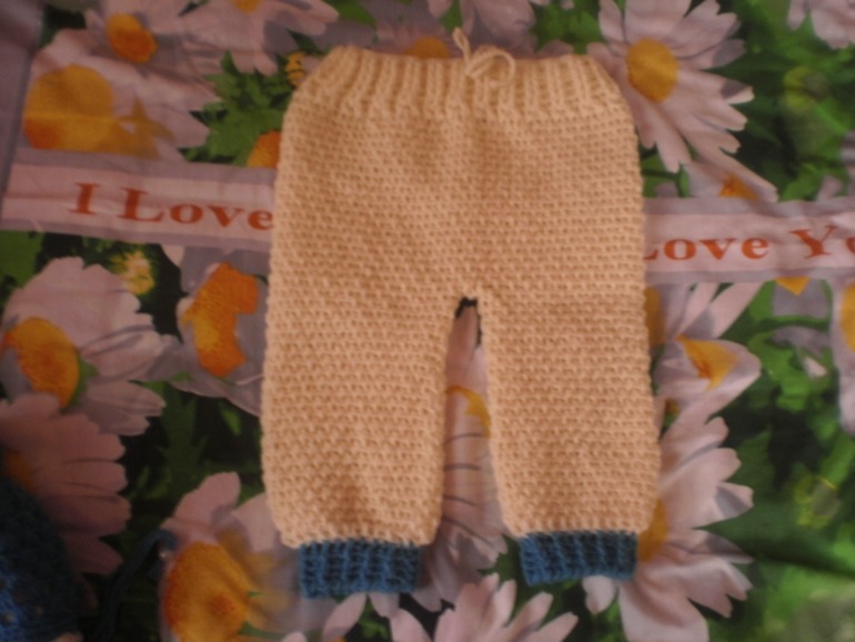 Комплект для будущей плимяшки!С остатков одели пупса!