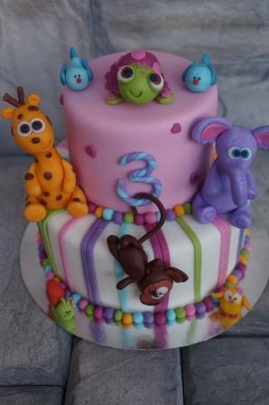 Тортик со звершками)))