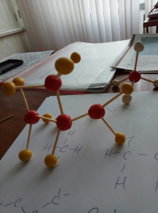 лепим модели молекул