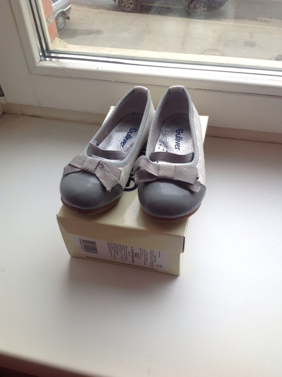Модная обувка для девочки, в идеале и новая, размеры 26-27! Москва