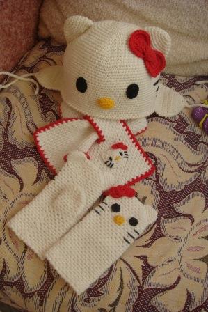 Комплект для доченьки "Hello Kitty"