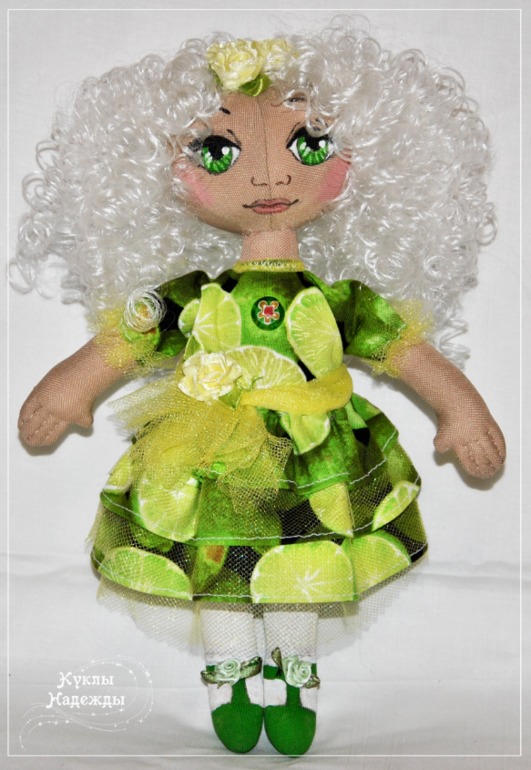 Три фруктово-ягодные девочки.