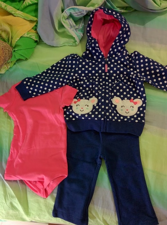 Наша посылочка с вещичками... Много красоты!