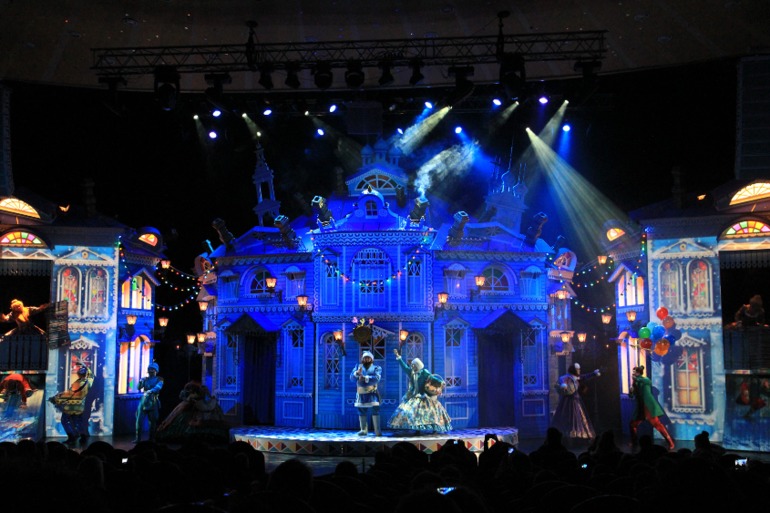 Елка в Храме Христа Спасителя.