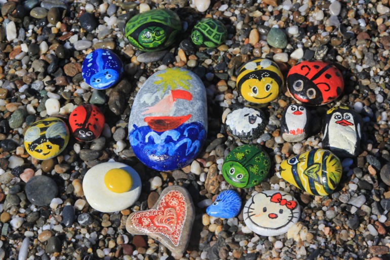 Расписные камушки