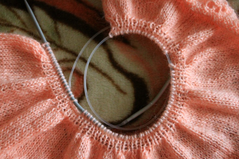 Платьице и штанишки для зайчика