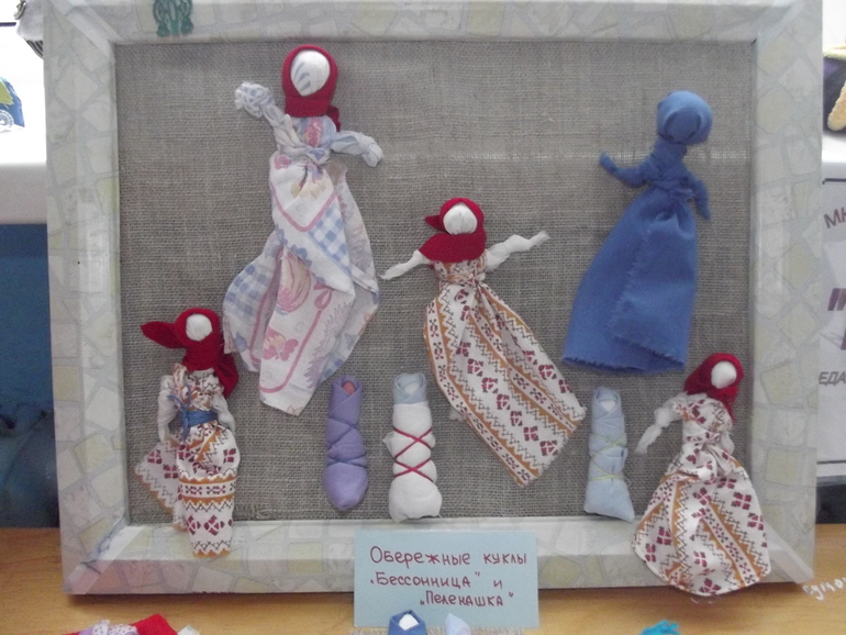 Выставка творческих объединений в школе