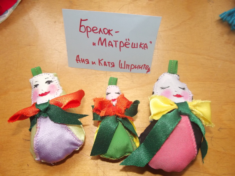 Выставка творческих объединений в школе