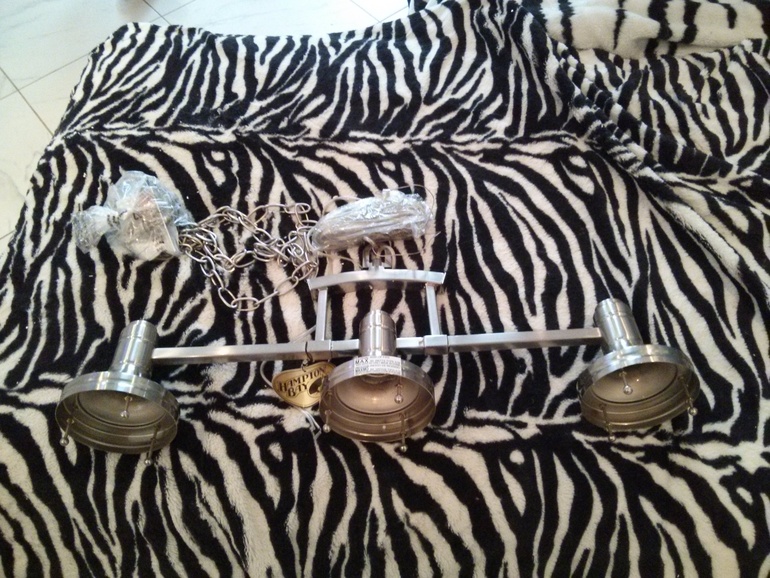 Комплект их 2ух люстр, Новые