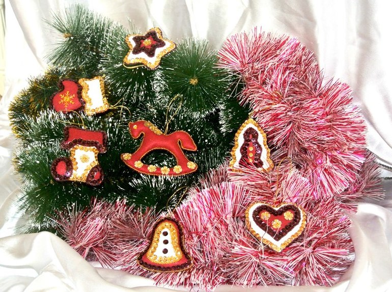 ЕЩЕ САПОЖОК И ИГРУШЕЧКИ