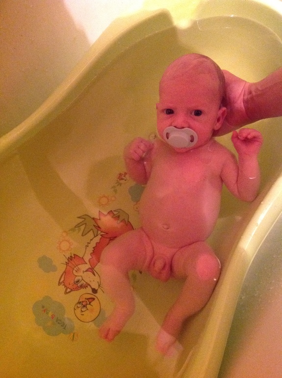 А нам 2 месяца!Мы тут самые малыши получаемся))