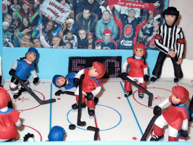 В хоккей играют настоящие...