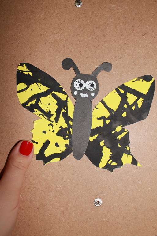 А у нас лето-бабочки порхают...