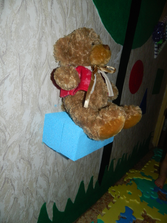 такую стену сказки мы с сыночком сделали за 2 вечера)