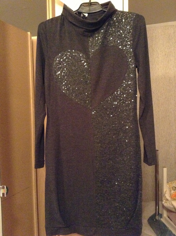 Пристрою новое трикотажное платье фирмы Панда, 44 р-р, 1500