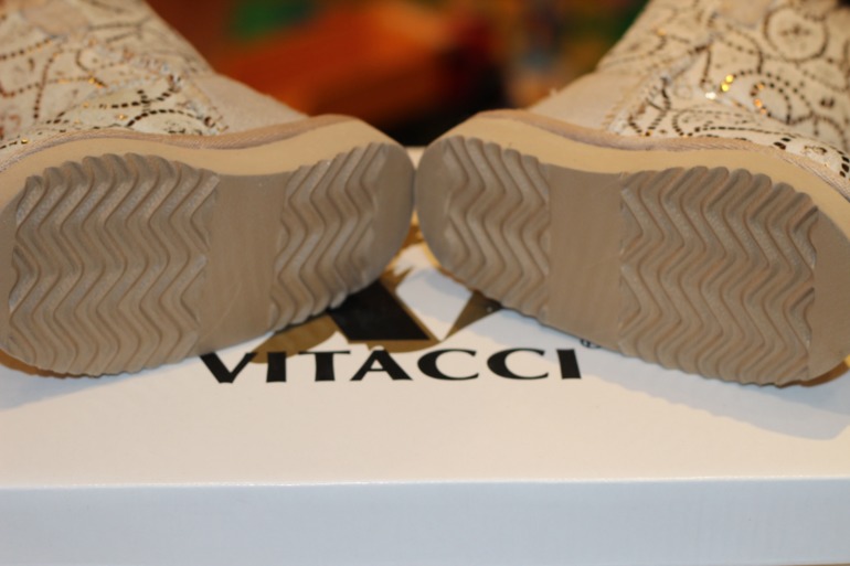 Витачи (Vitacci) 20разм. 500руб, Демары (Demar) 22-23разм. 300руб.