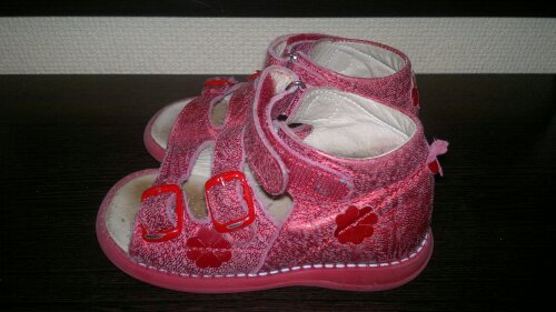 Обувь для девочки ,20,21,23 размер