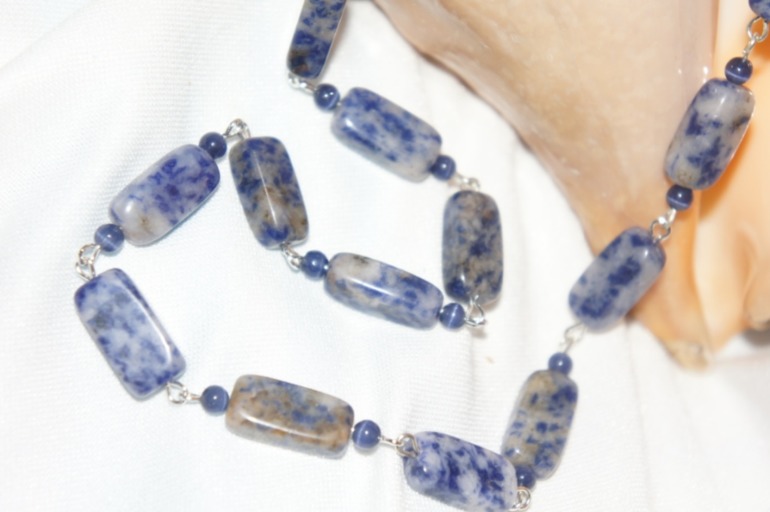 Часики Пасмурное небо. Ручная работа