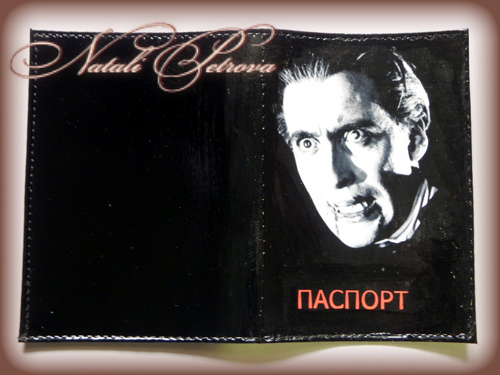Часы и обложка для паспорта "Дракула"