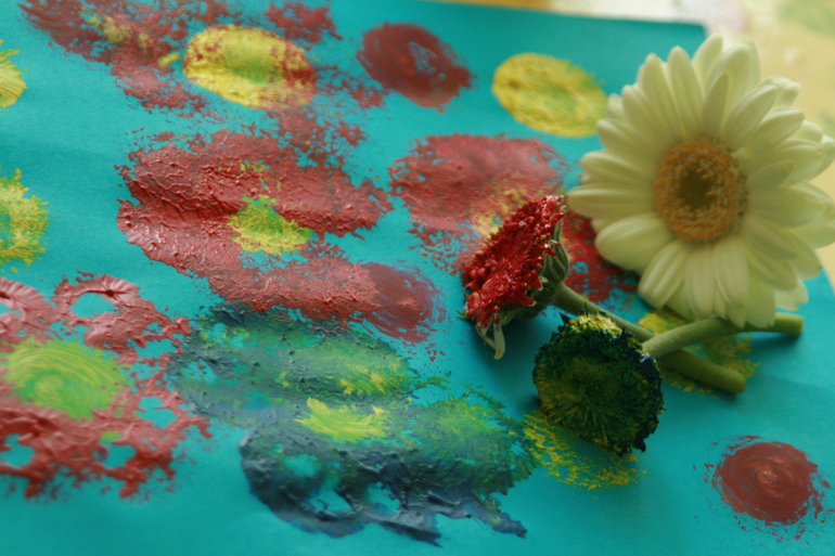 Пингвины, замок и цветочные поляны