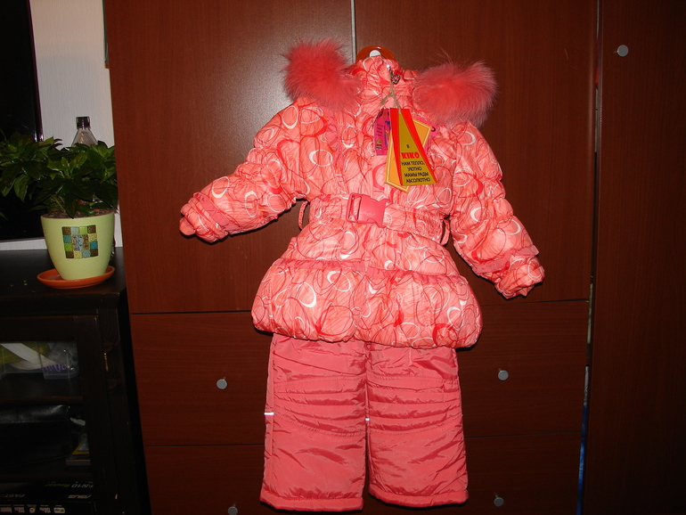 Продам новый зимний костюм Кико на девочку 80 размера.
