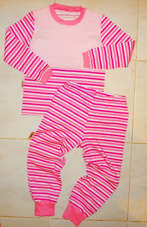 Милая пижамка!104размер