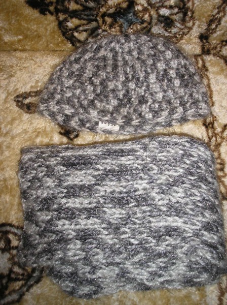 Шапки разные, новые и б\у обменяю или продам м. Царицыно, Тверская и по договоренности. Почте нет!