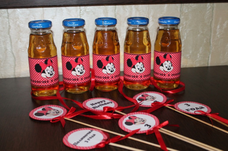 в стиле минни маус