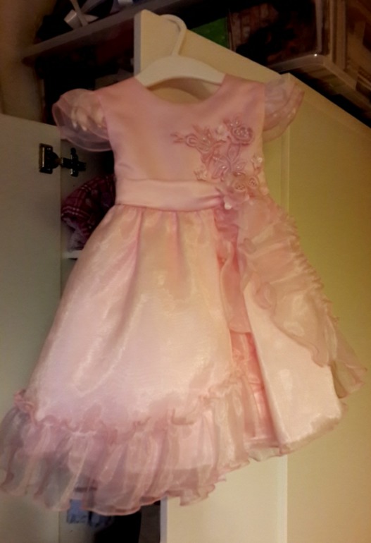 нарядное платье на год - полтора