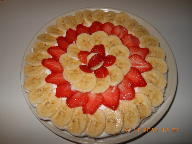 Блинный тортик с бананом и клубникой!