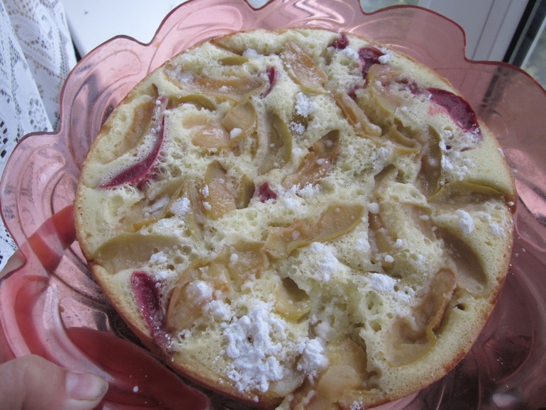 шарлотка в мультварке-скороварке REDMOND RMC-PM4507