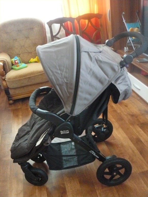 Britax B-Motion+ зимний конверт Цена 10 000!!! ТК за мой счет!!!