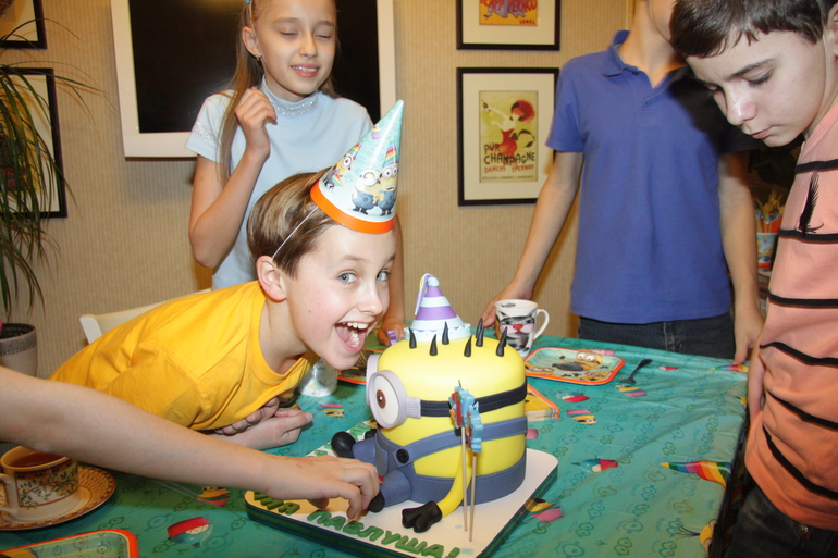 Желто-оранжевая днюха - 11 лет!