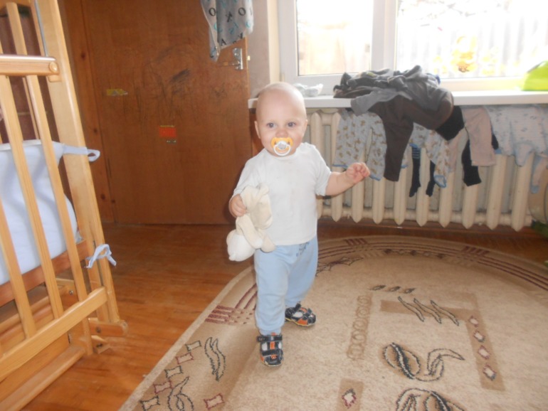 Мои детки! Кирилл 3 года 7 месяцев, и мои погодки Артем год и месяц и Полина 25 дней!