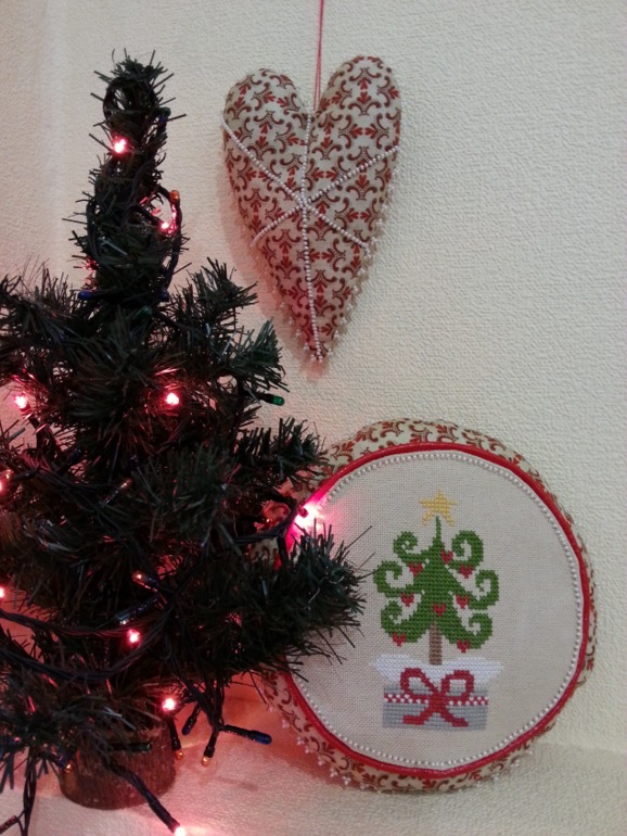 Новогодний комплект. Мини-подушечка и сердечко.