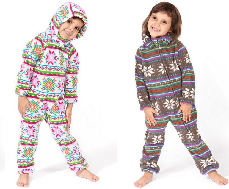 Для малышей, которые не любят одеваться))