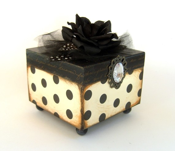 Нужен цветок в шоколадно-золотистых тонах