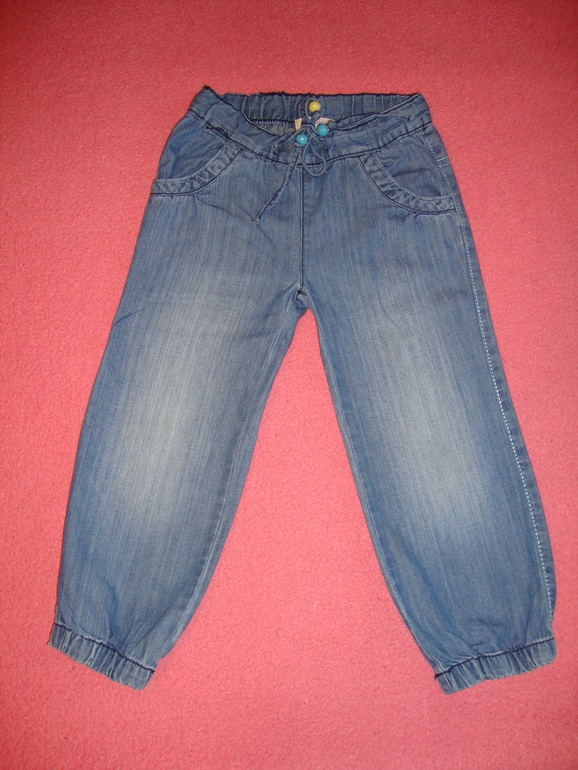 Одежда для девочки 3-5 лет Б/У. В хорошем состоянии.