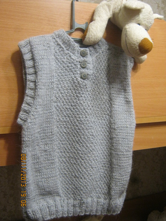 Классическая безрукавка