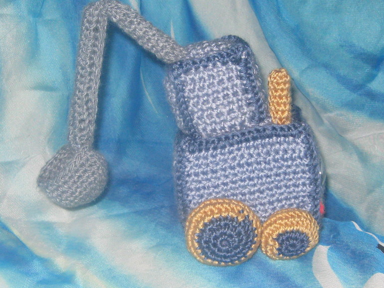 Мишутка, елочка и трактор)))